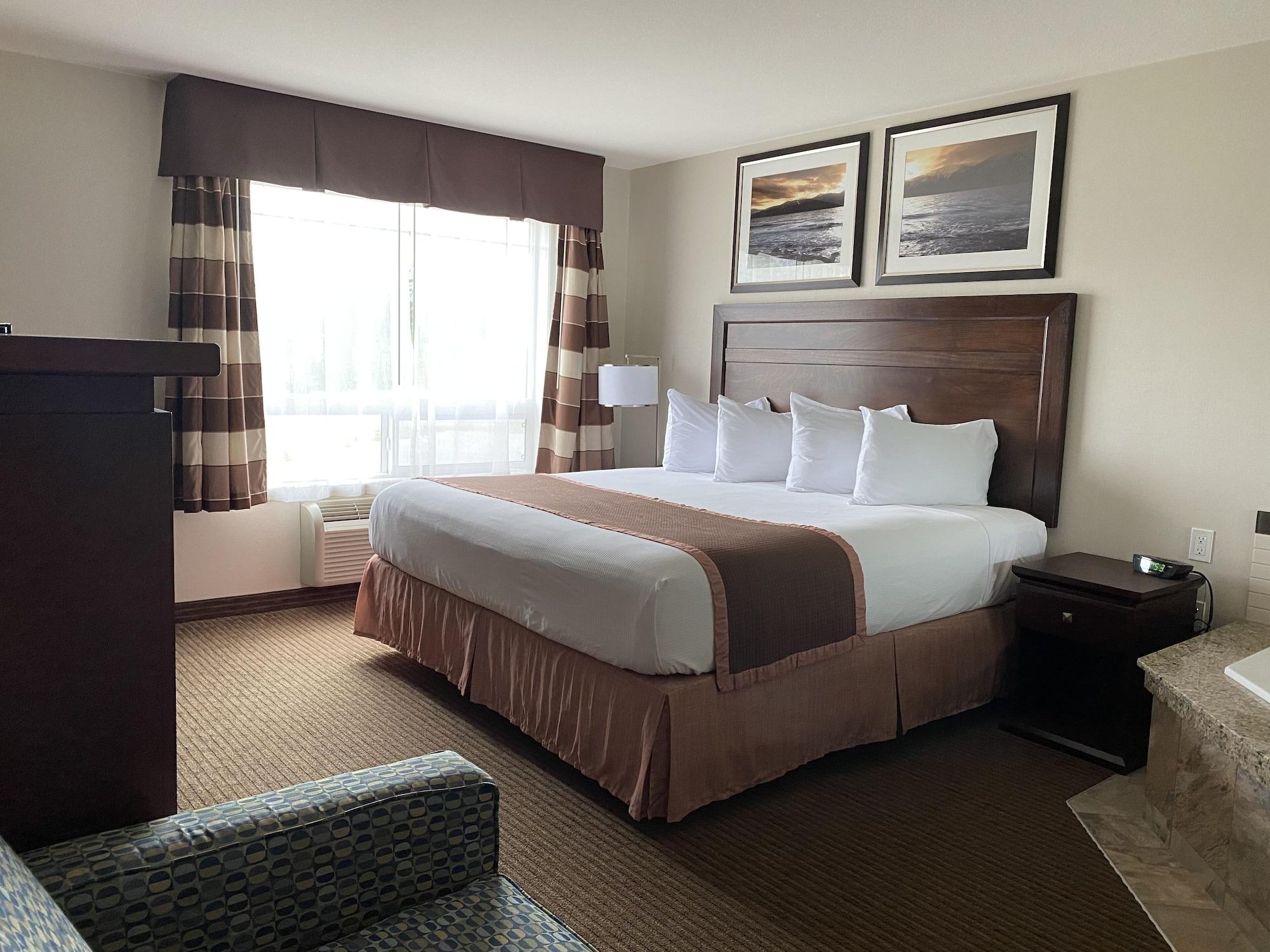 Ramada By Wyndham Creston Hotel Bagian luar foto