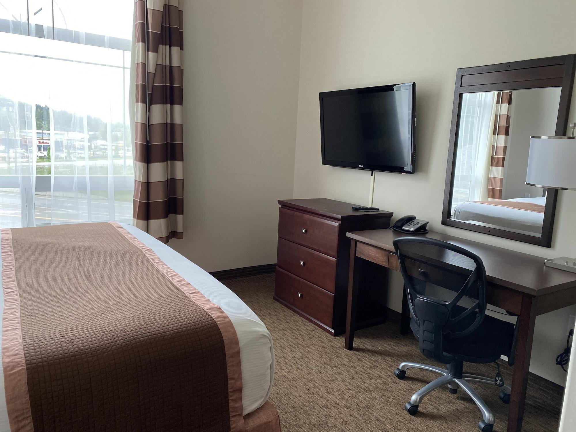 Ramada By Wyndham Creston Hotel Bagian luar foto